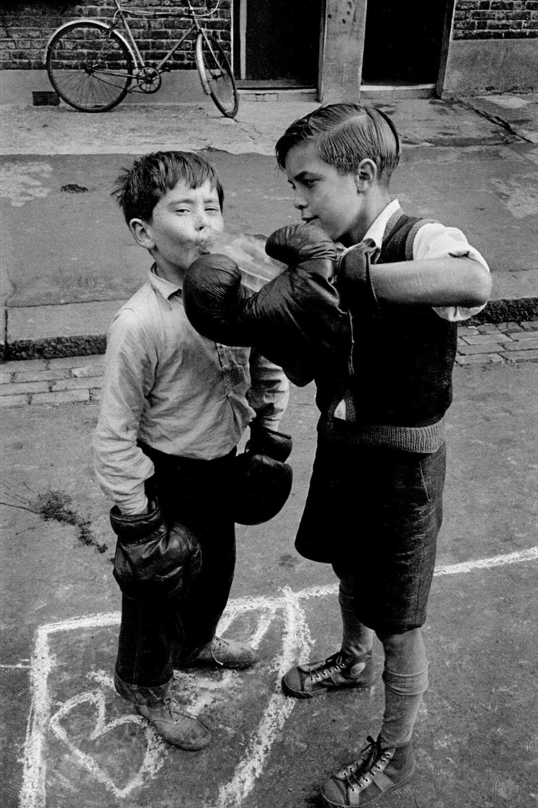 Boxing boys, Lambeth, London