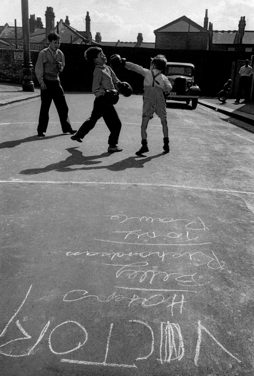 Boxing boys, Lambeth, London